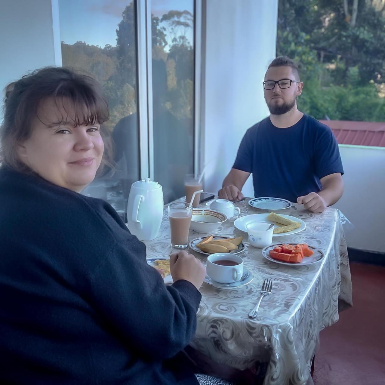 אלה 9 Arch View Rest Inn מראה חיצוני תמונה