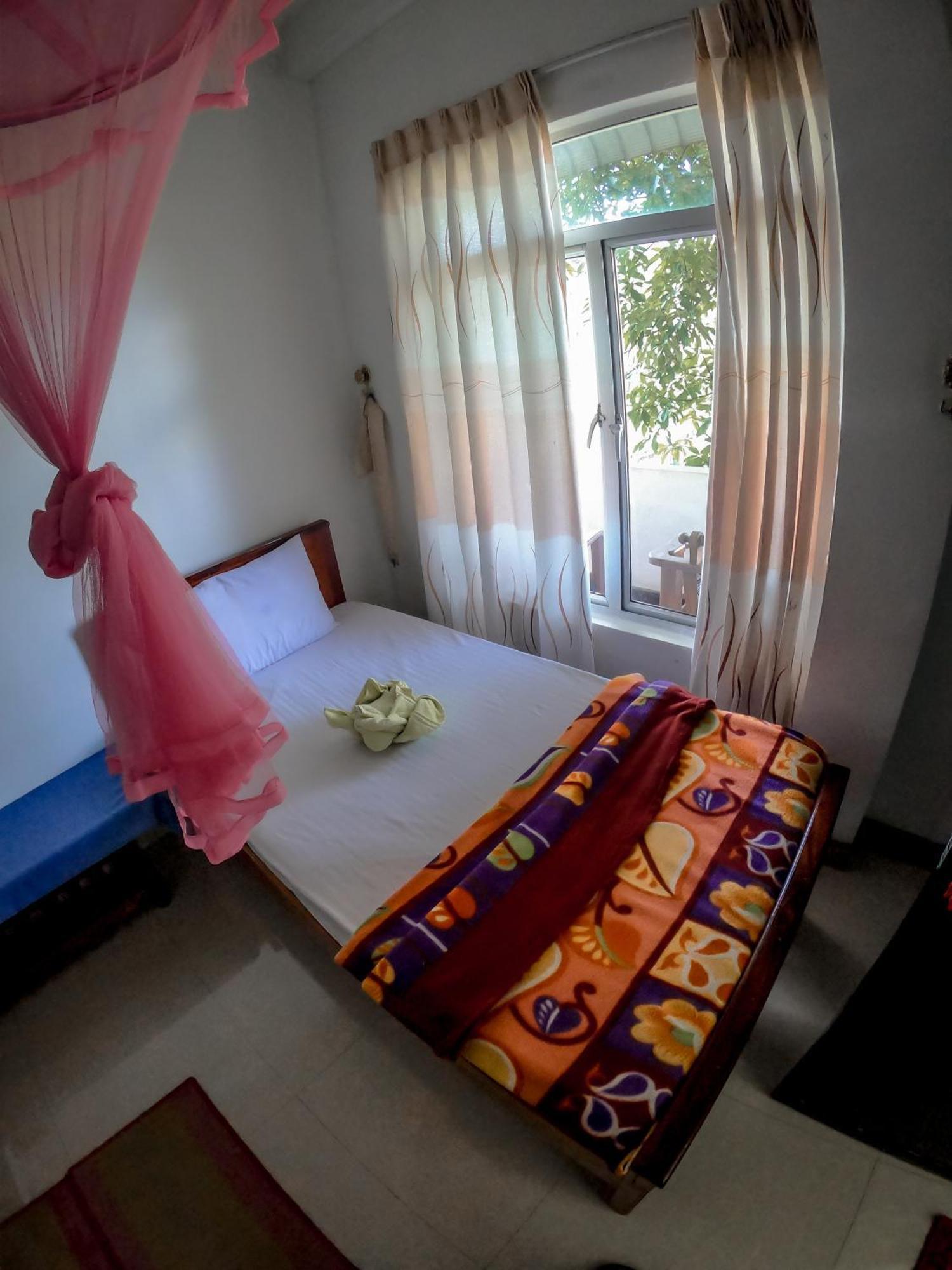 אלה 9 Arch View Rest Inn מראה חיצוני תמונה